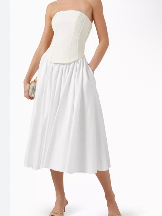 Toccin Dresses & Skirts - Strapless White Midi Dress with Gathered Skirt